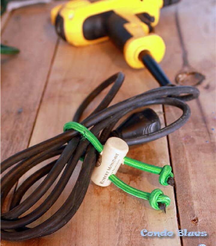 28 Ways To Use Bungee Cords in Your Home DIY Bungee Cord Hacks