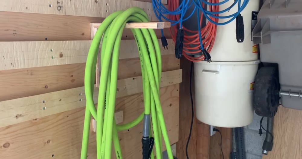 Cheap DIY Shelf Brackets: Garage Shelf Brackets